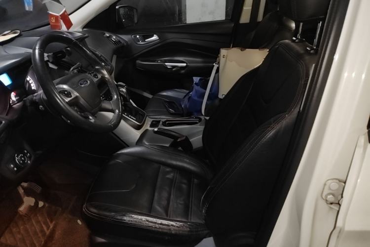 Used Ford Kuga 2013 1.6L GTDi Two-Wheel-Drive Trend Model Left Front Seat