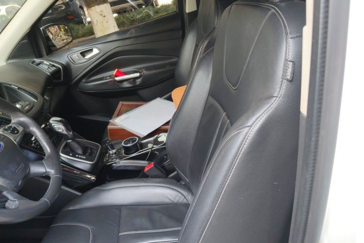 Used Ford Kuga 2013 2.0L GTDi Four-Wheel-Drive Sport Model Left Front Seat