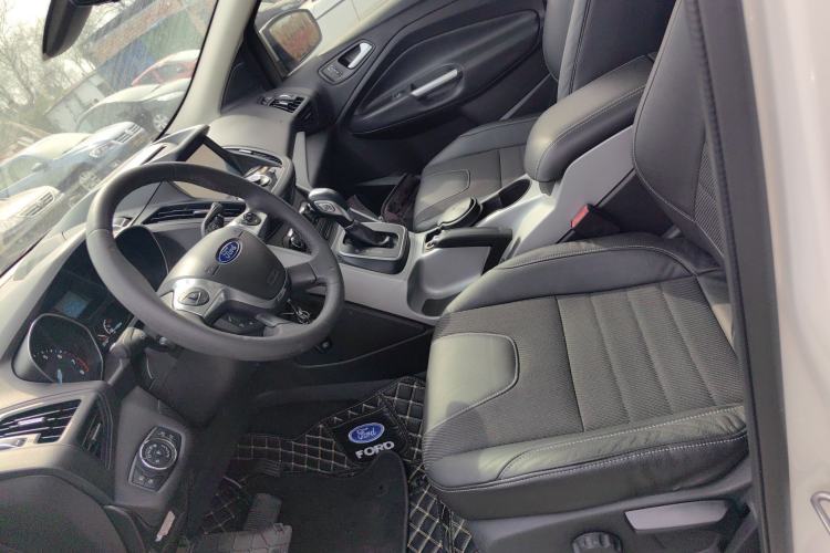 Used Ford Kuga 2013 1.6L GTDi Two-Wheel-Drive Trend Model Left Front Seat