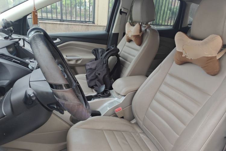 Used Ford Kuga 2013 2.0L GTDi Four-Wheel-Drive Sport Model Left Front Seat