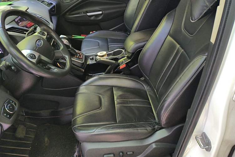 Used Ford Kuga 2013 2.0L GTDi Four-Wheel-Drive Sport Model Left Front Seat