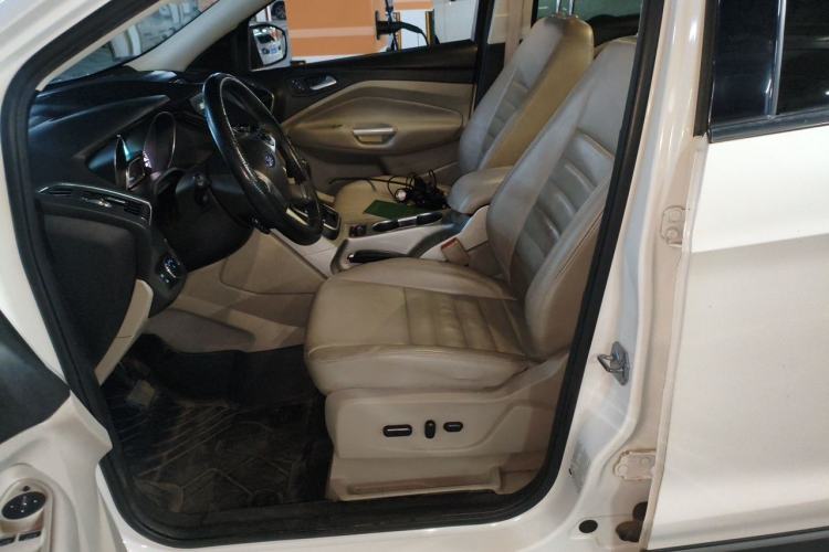 Used Ford Kuga 2013 2.0L GTDi Four-Wheel Drive Premium Model Left Front Seat