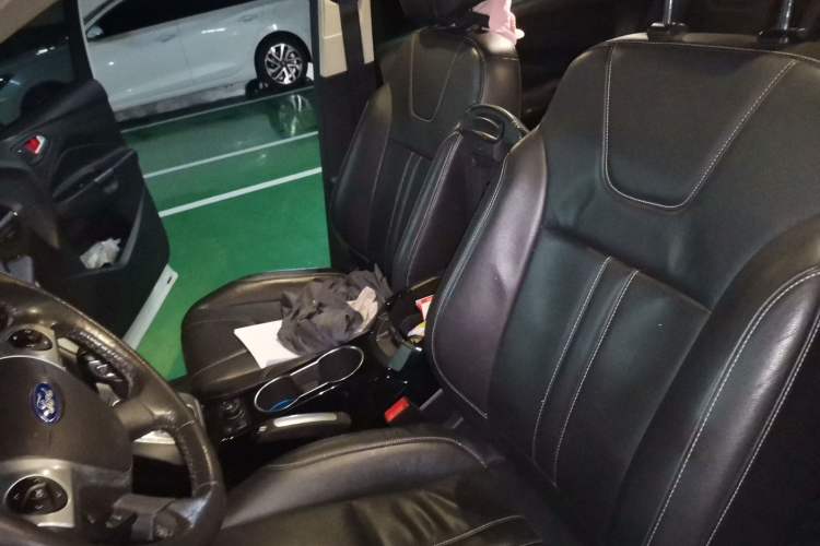 Used Ford Kuga 2013 2.0L GTDi Four-Wheel Drive Premium Model Left Front Seat