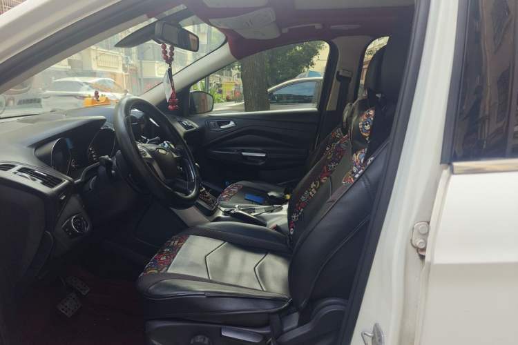 Used Ford Kuga 2013 1.6L GTDi Two-Wheel-Drive Trend Model Left Front Seat