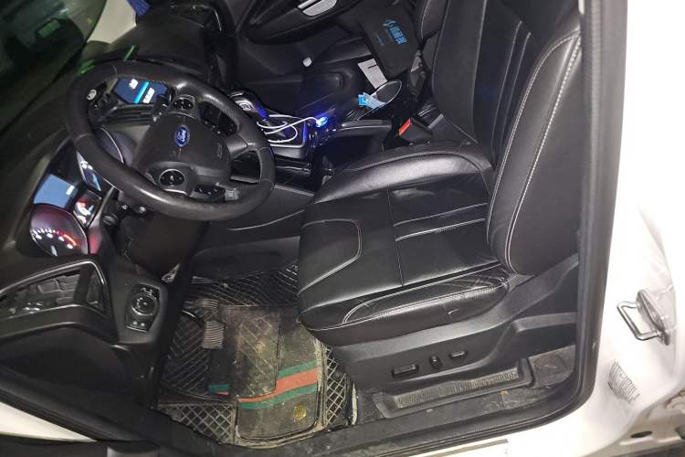 Used Ford Kuga 2013 2.0L GTDi Four-Wheel-Drive Sport Model Left Front Seat