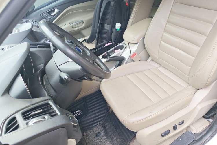 Used Ford Kuga 2013 2.0L GTDi Four-Wheel Drive Premium Model Left Front Seat