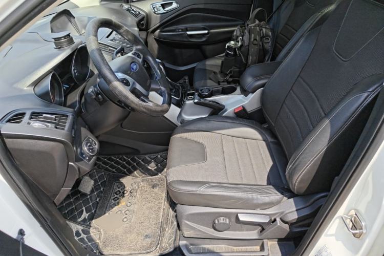 Used Ford Kuga 2013 1.6L GTDi Two-Wheel-Drive Trend Model Left Front Seat