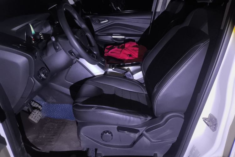 Used Ford Kuga 2013 1.6L GTDi Two-Wheel-Drive Trend Model Left Front Seat