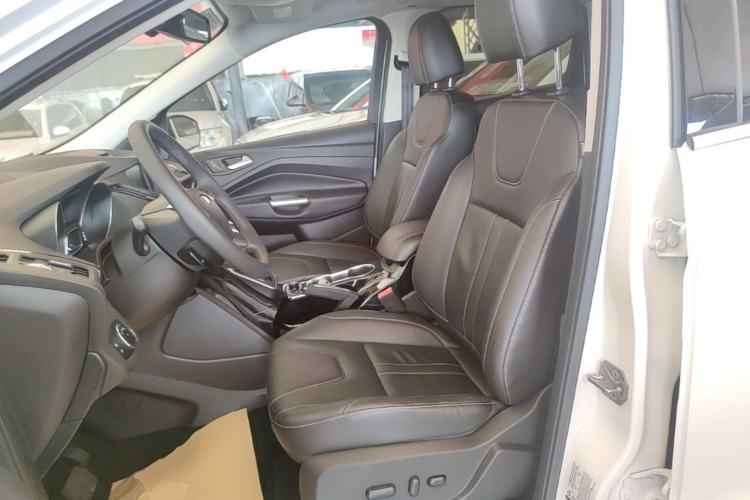 Used Ford Kuga 2013 2.0L GTDi Four-Wheel-Drive Sport Model Left Front Seat