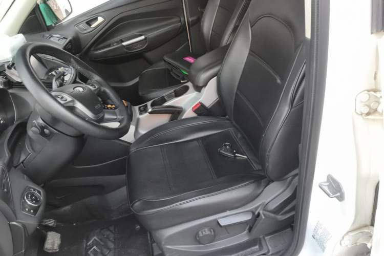 Used Ford Kuga 2013 1.6L GTDi Two-Wheel-Drive Comfort Model Left Front Seat