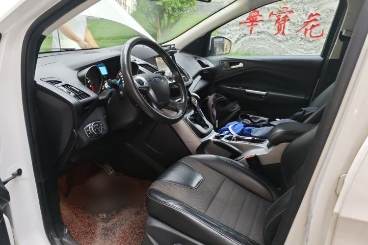 Used Ford Kuga 2013 1.6L GTDi Two-Wheel-Drive Trend Model Left Front Seat