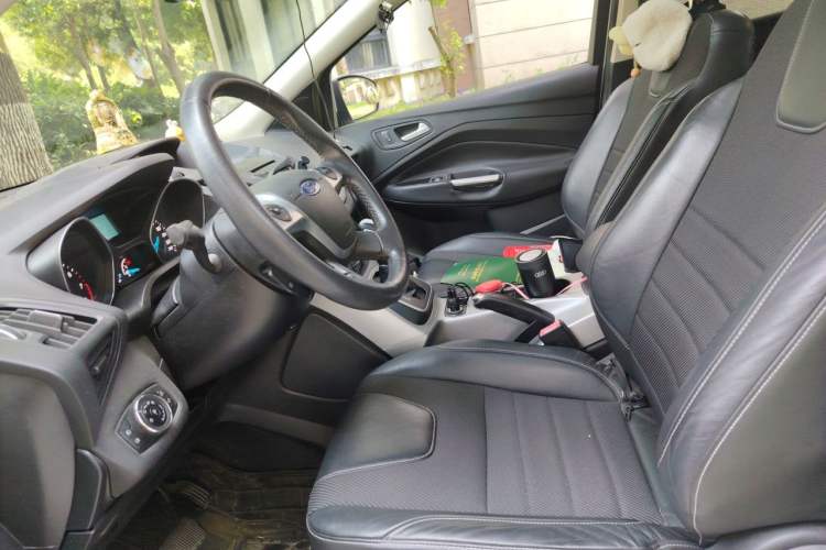 Used Ford Kuga 2013 1.6L GTDi Two-Wheel-Drive Trend Model Left Front Seat