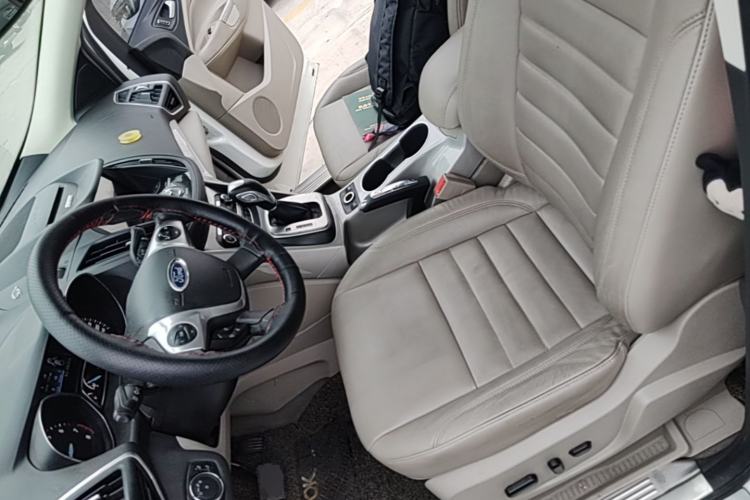 Used Ford Kuga 2013 2.0L GTDi Four-Wheel Drive Premium Model Left Front Seat