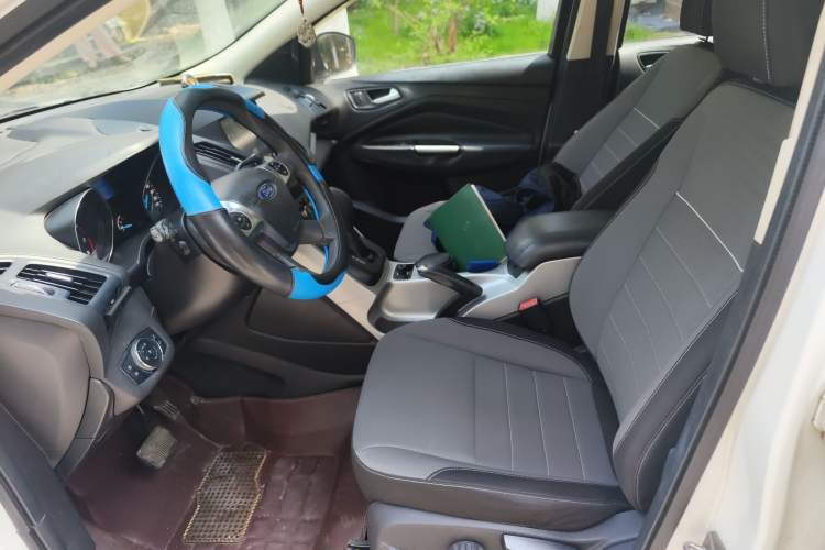 Used Ford Kuga 2013 1.6L GTDi Two-Wheel-Drive Comfort Model Left Front Seat