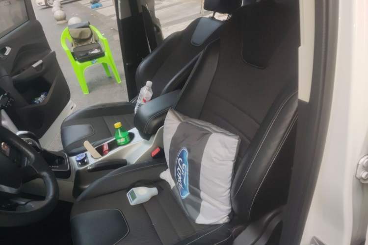 Used Ford Kuga 2013 1.6L GTDi Two-Wheel-Drive Comfort Model Left Front Seat
