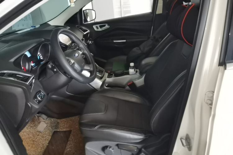 Used Ford Kuga 2013 1.6L GTDi Two-Wheel-Drive Trend Model Left Front Seat