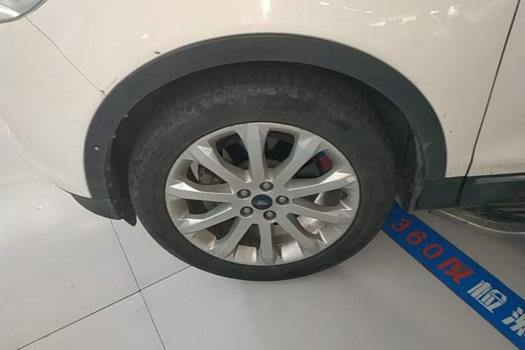 Used Ford Kuga 2013 2.0L GTDi Four-Wheel Drive Premium Model Left Front Wheel Hub