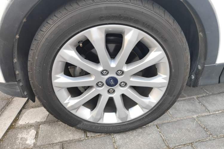 Used Ford Kuga 2013 1.6L GTDi Two-Wheel-Drive Trend Model Left Front Wheel Hub