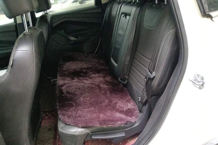 Used Ford Kuga 2013 1.6L GTDi Two-Wheel-Drive Trend Model Left Rear Seat