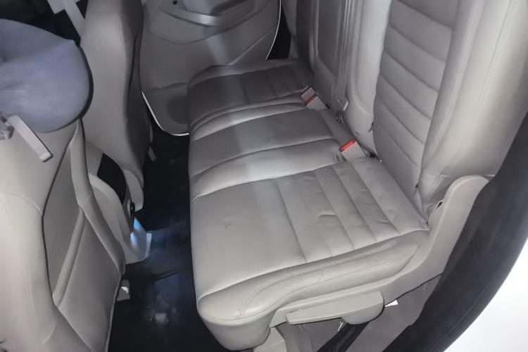 Used Ford Kuga 2013 2.0L GTDi Four-Wheel Drive Premium Model Left Rear Seat