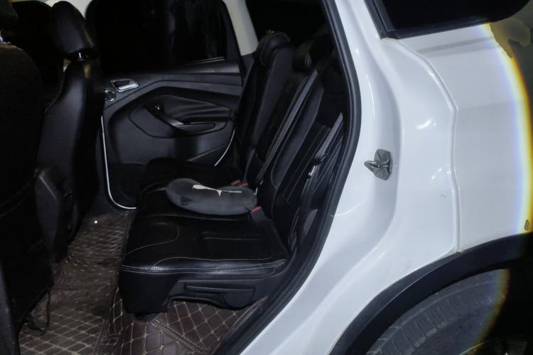 Used Ford Kuga 2013 2.0L GTDi Four-Wheel-Drive Sport Model Left Rear Seat