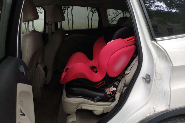 Used Ford Kuga 2013 2.0L GTDi Four-Wheel-Drive Elite Model Left Rear Seat