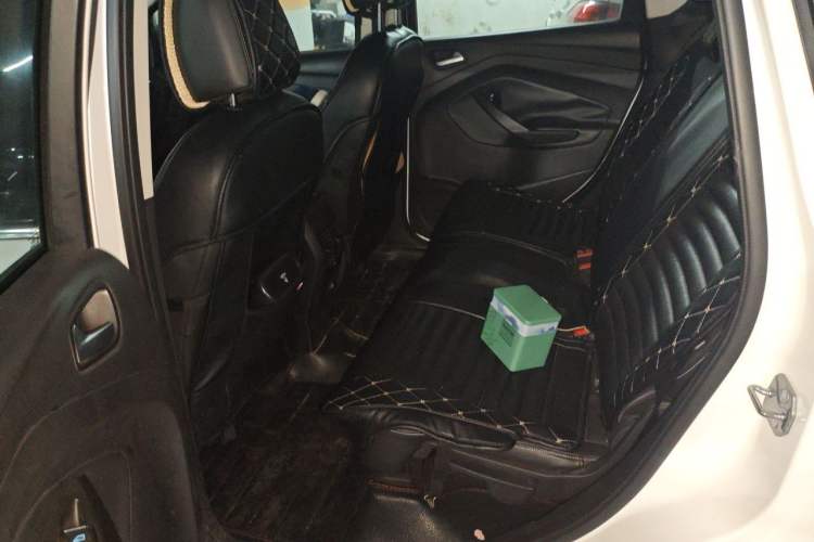 Used Ford Kuga 2013 1.6L GTDi Two-Wheel-Drive Trend Model Left Rear Seat