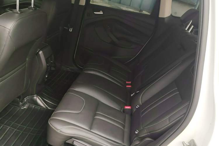 Used Ford Kuga 2013 2.0L GTDi Four-Wheel-Drive Sport Model Left Rear Seat