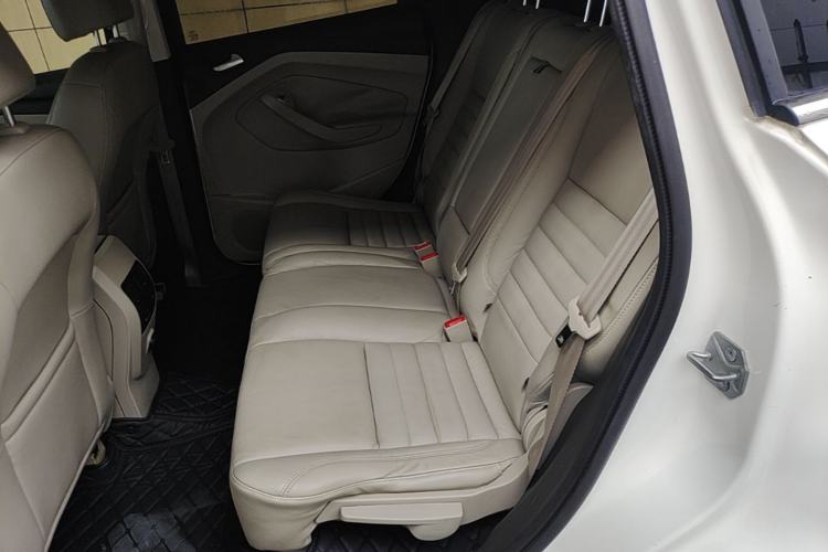 Used Ford Kuga 2013 2.0L GTDi Four-Wheel-Drive Elite Model Left Rear Seat