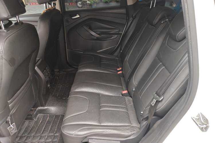 Used Ford Kuga 2013 2.0L GTDi Four-Wheel-Drive Sport Model Left Rear Seat