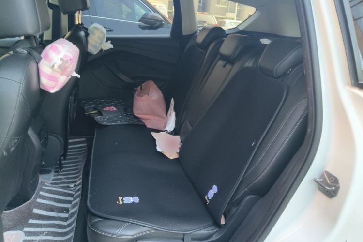 Used Ford Kuga 2013 2.0L GTDi Four-Wheel-Drive Sport Model Left Rear Seat