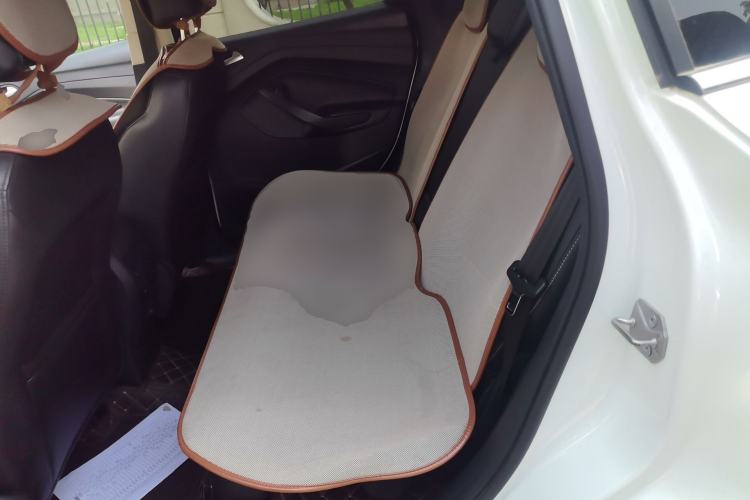 Used Ford Kuga 2013 2.0L GTDi Four-Wheel-Drive Sport Model Left Rear Seat