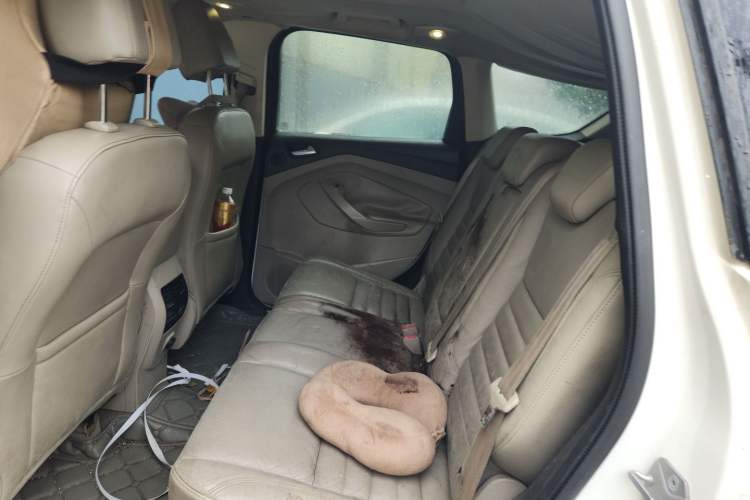 Used Ford Kuga 2013 2.0L GTDi Four-Wheel-Drive Elite Model Left Rear Seat
