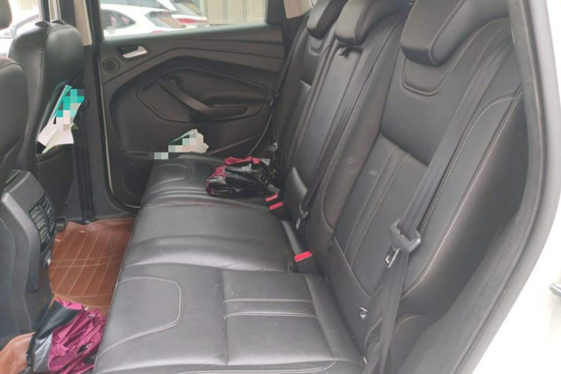 Used Ford Kuga 2013 2.0L GTDi Four-Wheel-Drive Sport Model Left Rear Seat