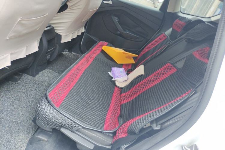 Used Ford Kuga 2013 1.6L GTDi Two-Wheel-Drive Comfort Model Left Rear Seat