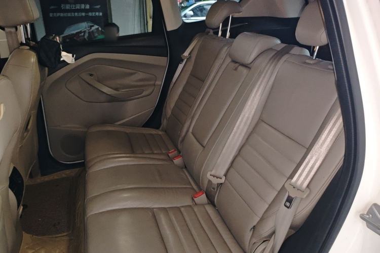 Used Ford Kuga 2013 2.0L GTDi Four-Wheel-Drive Elite Model Left Rear Seat
