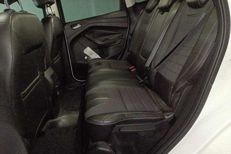 Used Ford Kuga 2013 1.6L GTDi Two-Wheel-Drive Trend Model Left Rear Seat