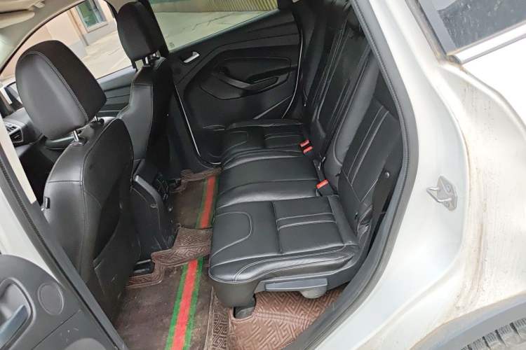 Used Ford Kuga 2013 2.0L GTDi Four-Wheel-Drive Sport Model Left Rear Seat