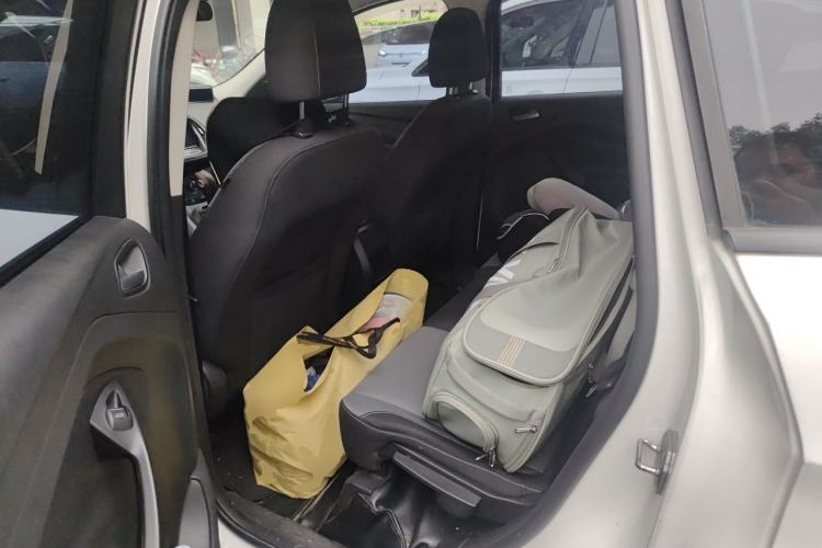 Used Ford Kuga 2013 1.6L GTDi Two-Wheel-Drive Comfort Model Left Rear Seat