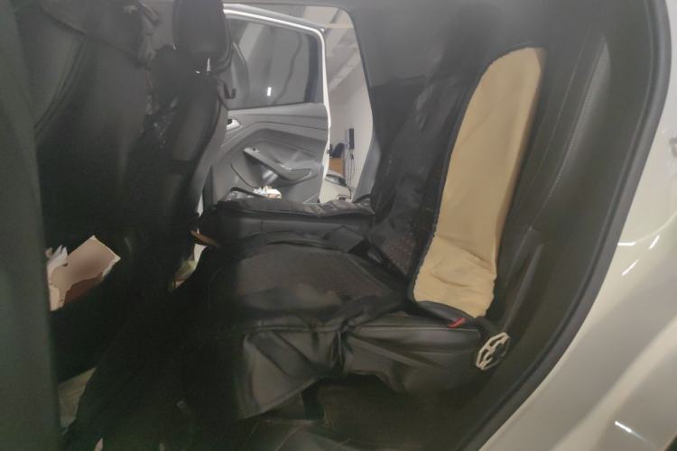 Used Ford Kuga 2013 1.6L GTDi Two-Wheel-Drive Trend Model Left Rear Seat