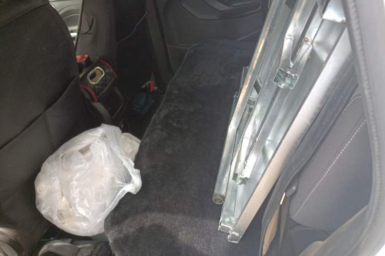 Used Ford Kuga 2013 1.6L GTDi Two-Wheel-Drive Comfort Model Left Rear Seat