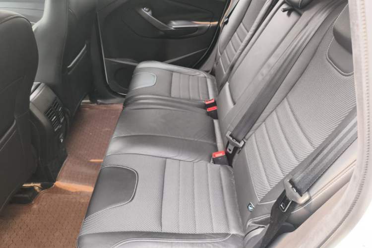 Used Ford Kuga 2013 1.6L GTDi Two-Wheel-Drive Trend Model Left Rear Seat