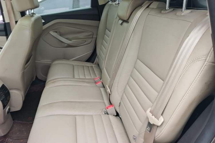 Used Ford Kuga 2013 2.0L GTDi Four-Wheel-Drive Elite Model Left Rear Seat