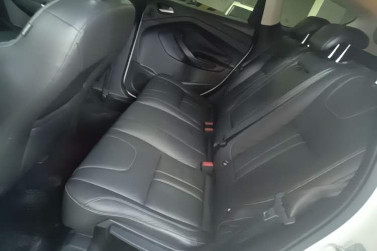 Used Ford Kuga 2013 2.0L GTDi Four-Wheel-Drive Sport Model Left Rear Seat