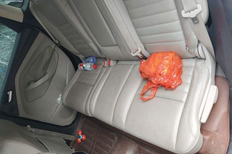 Used Ford Kuga 2013 2.0L GTDi Four-Wheel Drive Premium Model Left Rear Seat