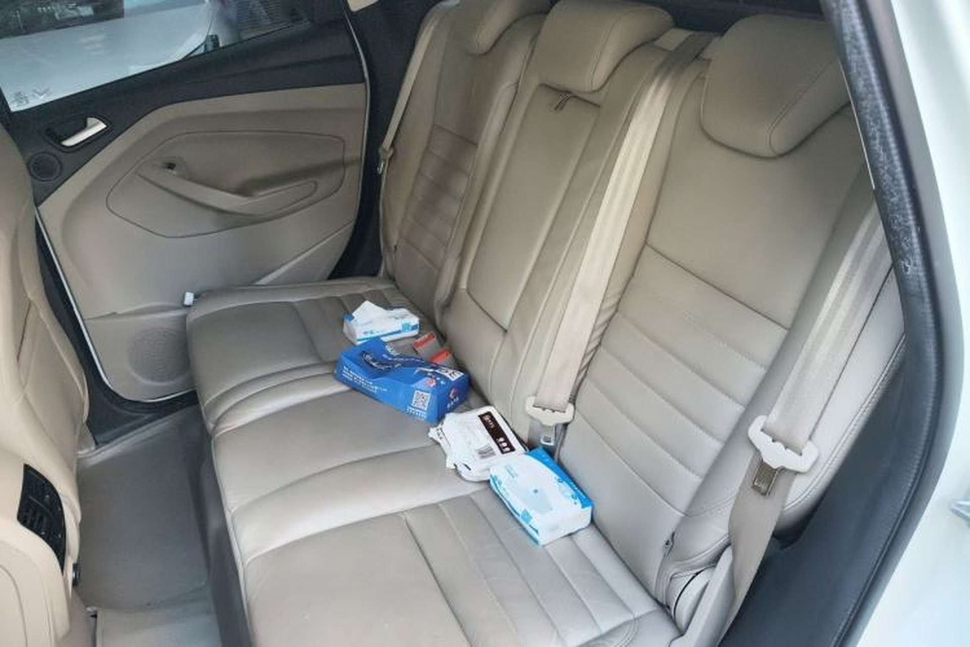 Used Ford Kuga 2013 2.0L GTDi Four-Wheel-Drive Elite Model Left Rear Seat