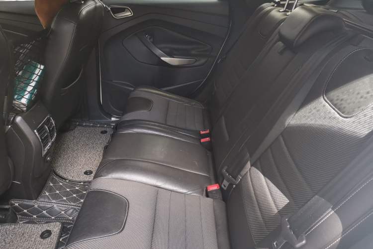 Used Ford Kuga 2013 1.6L GTDi Two-Wheel-Drive Trend Model Left Rear Seat