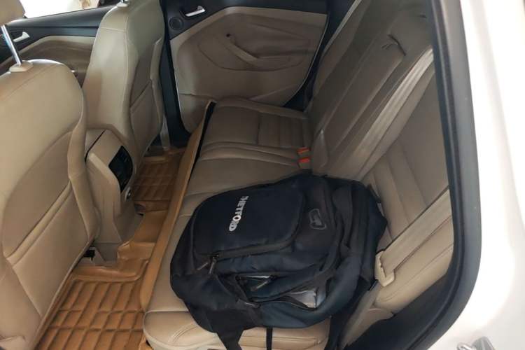 Used Ford Kuga 2013 2.0L GTDi Four-Wheel-Drive Elite Model Left Rear Seat