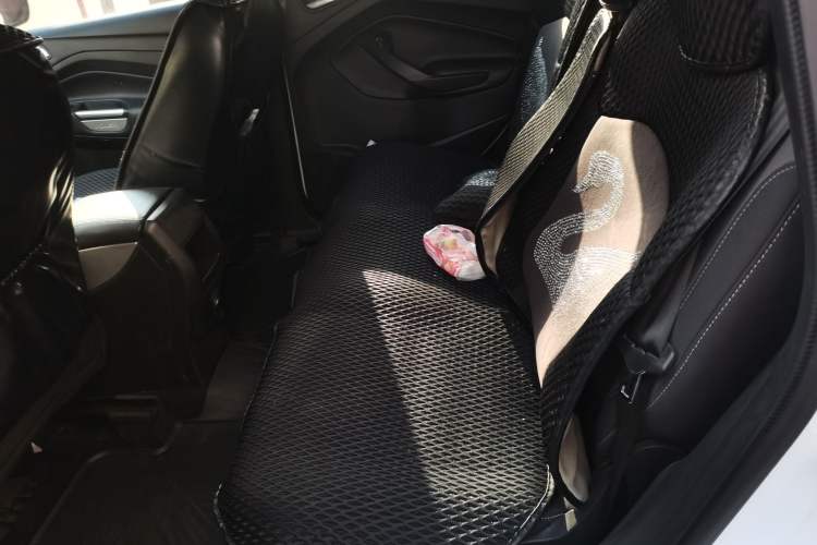 Used Ford Kuga 2013 1.6L GTDi Two-Wheel-Drive Comfort Model Left Rear Seat