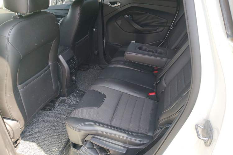 Used Ford Kuga 2013 1.6L GTDi Two-Wheel-Drive Trend Model Left Rear Seat